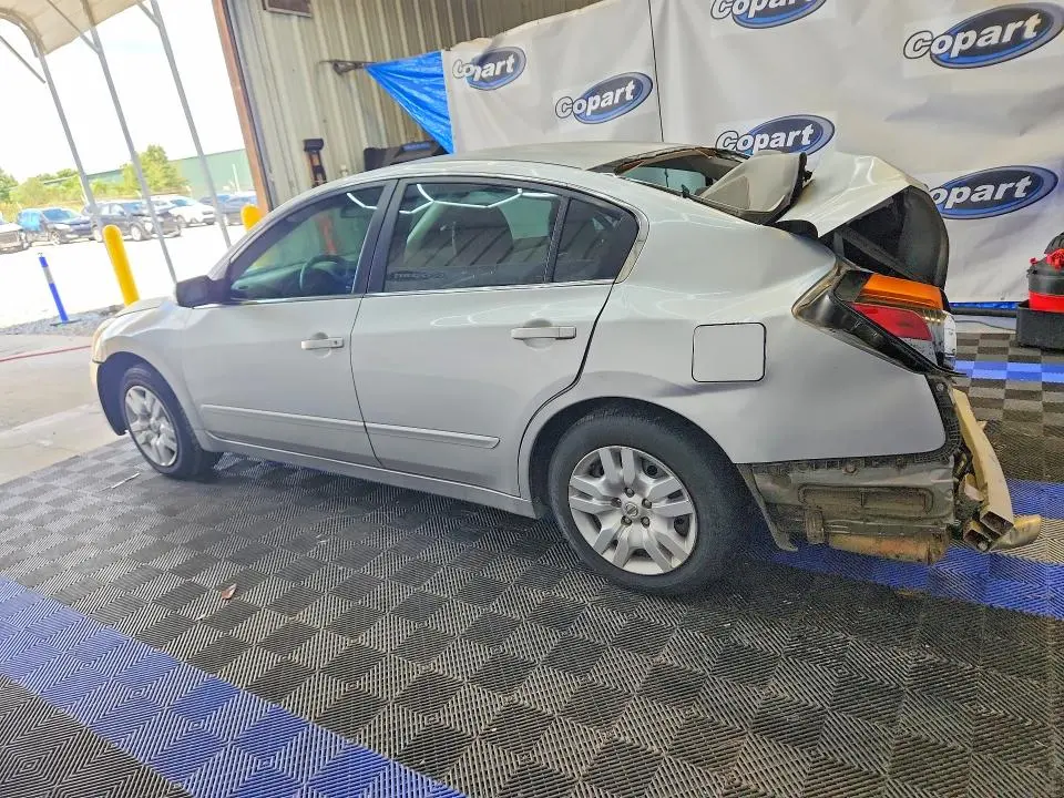 2010 NISSAN ALTIMA   
