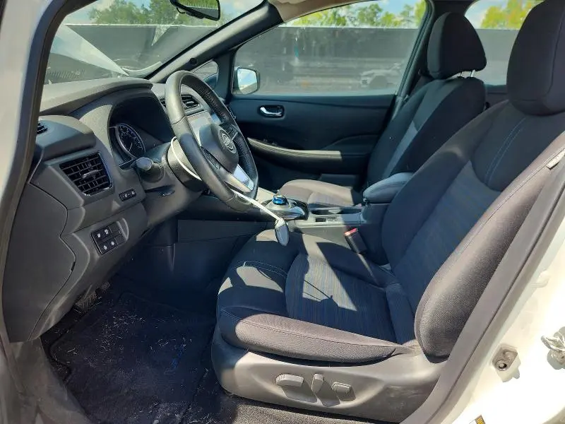 2023 NISSAN LEAF SV PLUS  