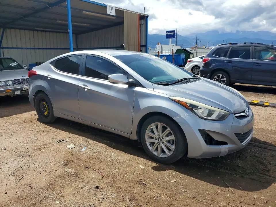 2015 HYUNDAI ELANTRA SE  