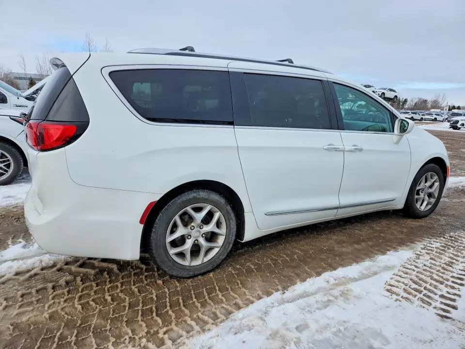2018 CHRYSLER PACIFICA TOURING L PLUS  