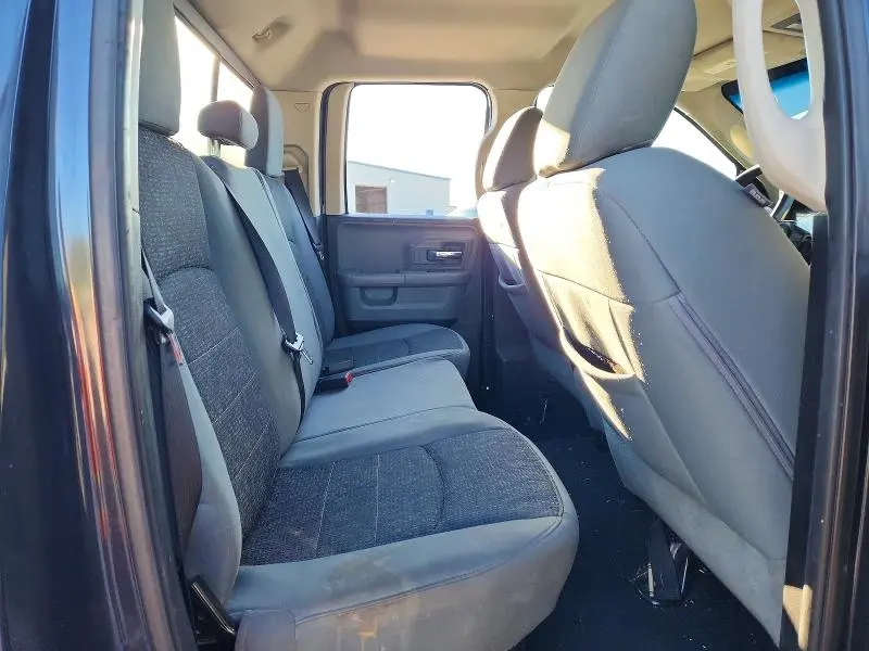 2013 RAM 1500 SLT  