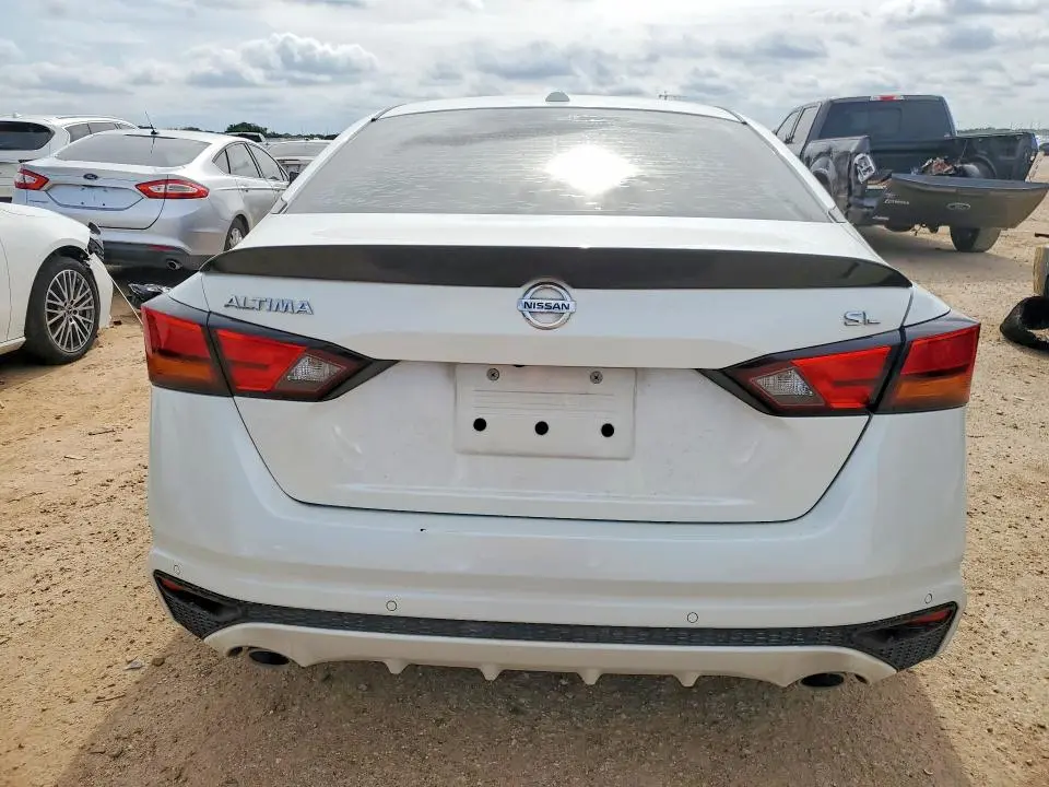 2019 NISSAN ALTIMA SL  