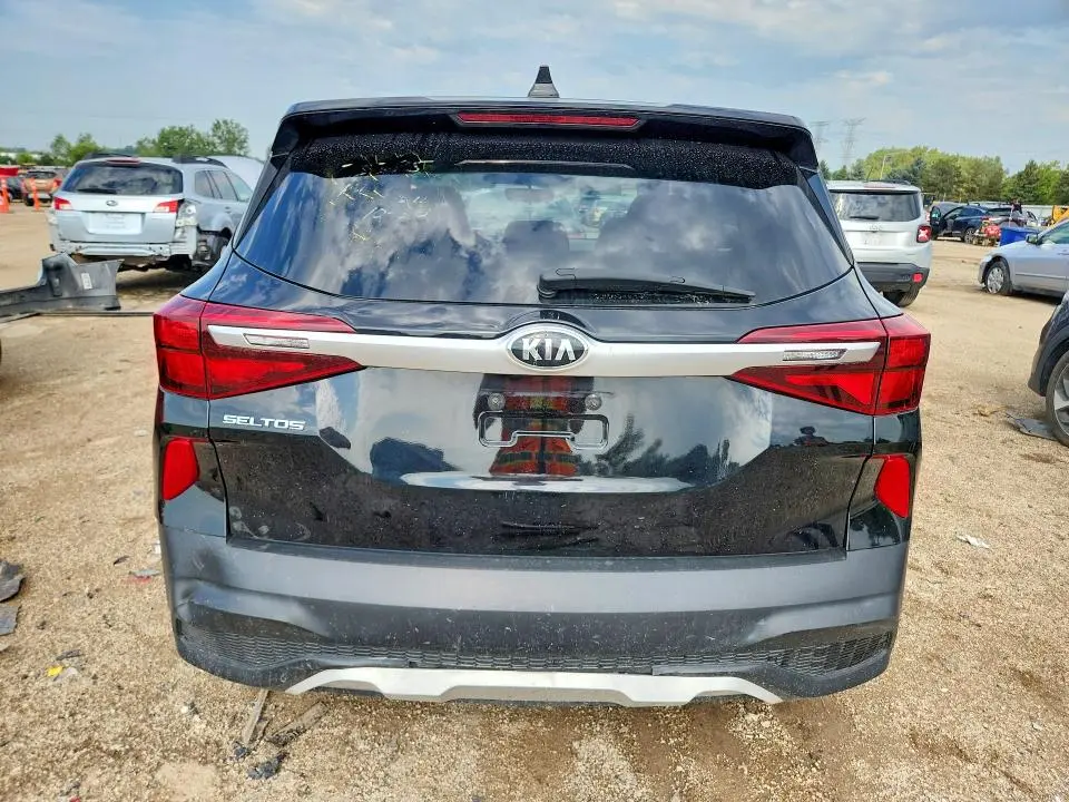 2021 KIA SELTOS LX  