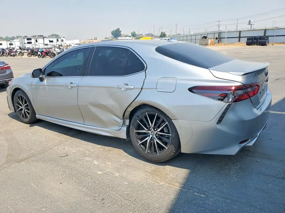 2022 TOYOTA CAMRY SE  