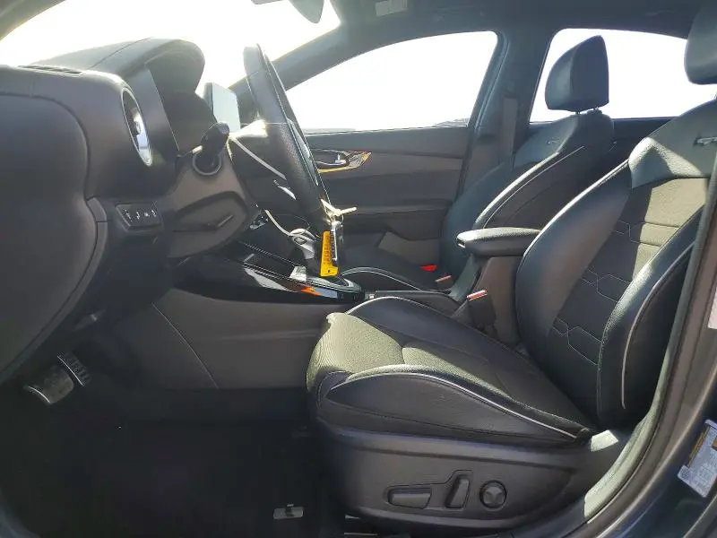 2021 KIA FORTE GT LINE  