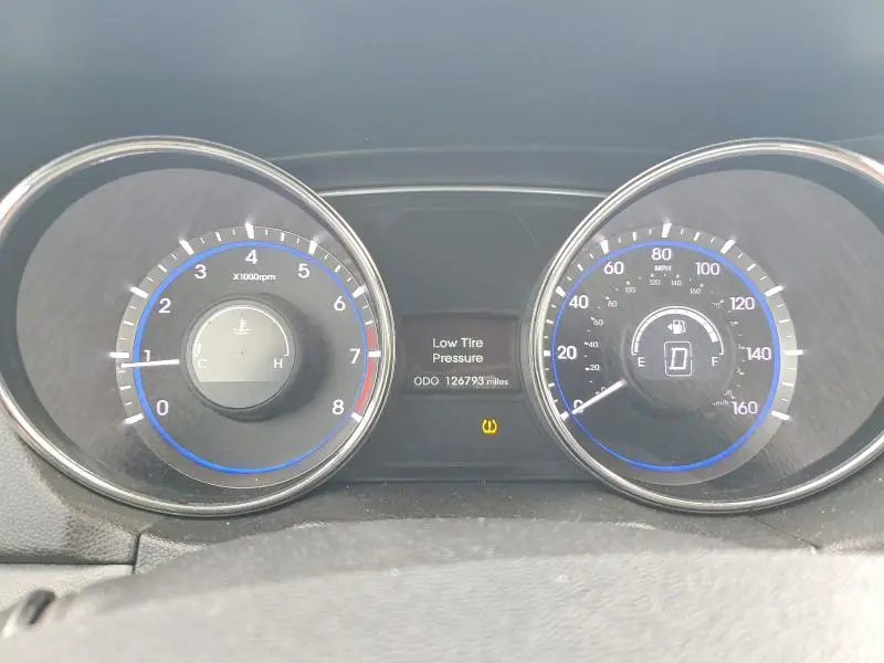 2011 HYUNDAI SONATA GLS  