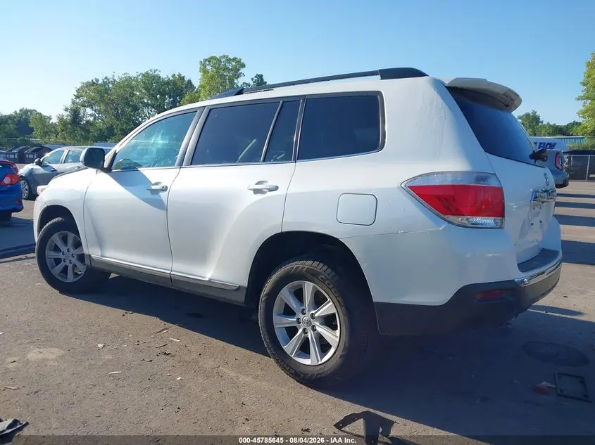 2013 TOYOTA HIGHLANDER SE V6
