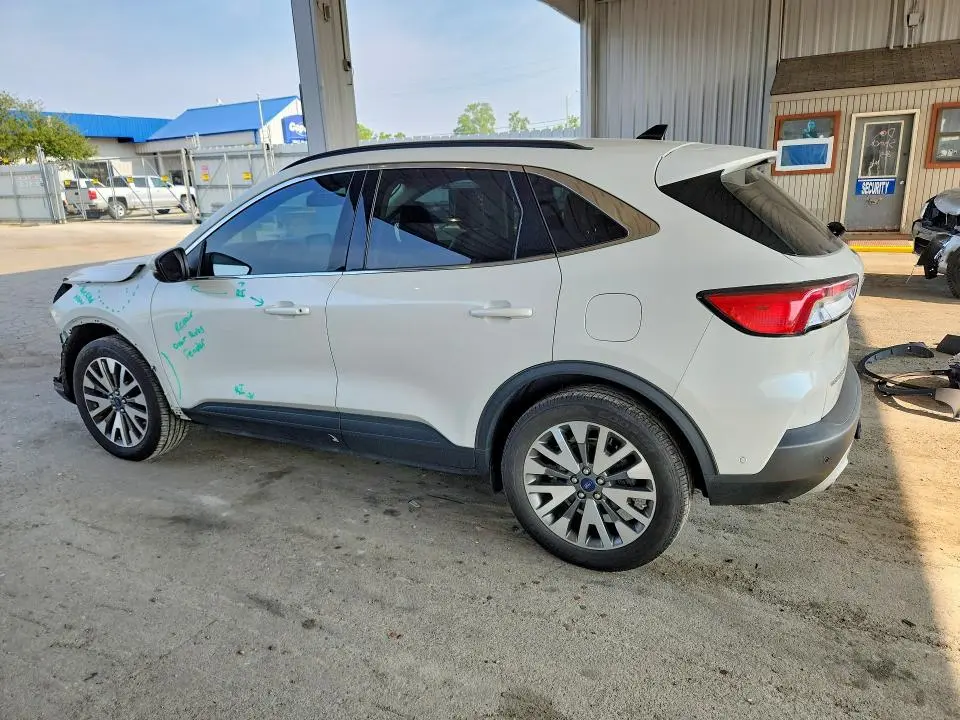 2020 FORD ESCAPE TITANIUM  