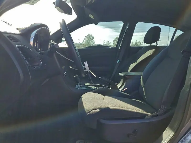 2013 CHRYSLER 200 LX  