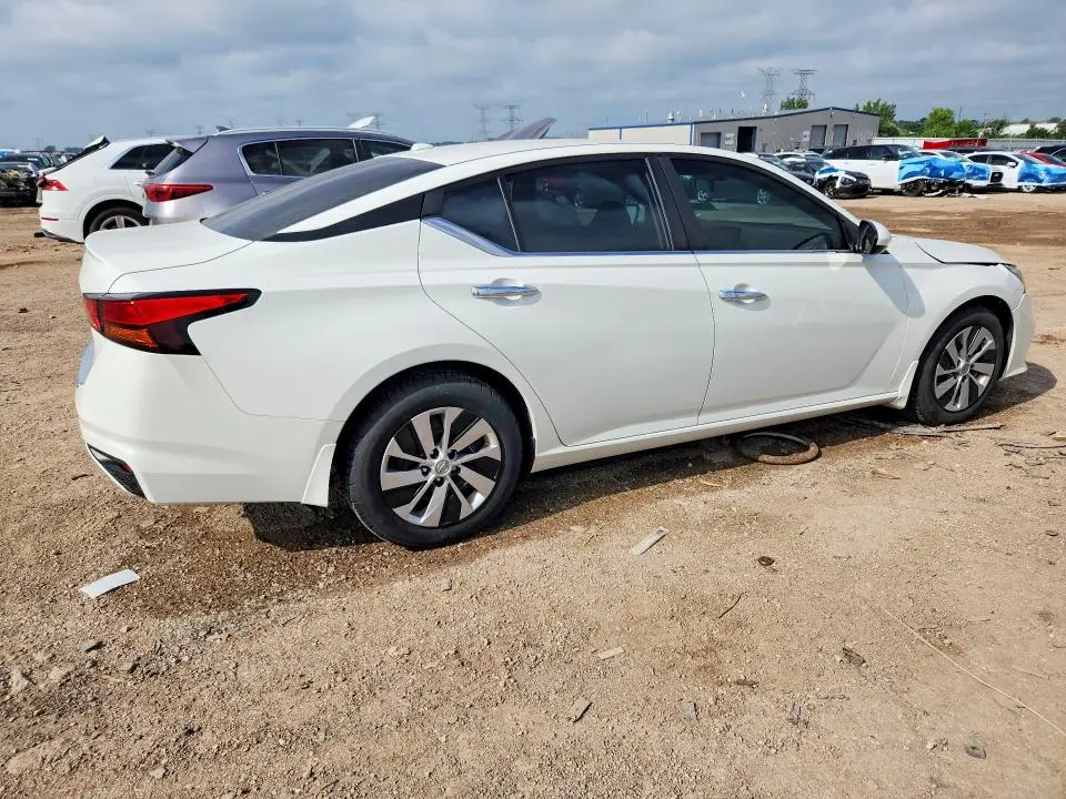 2019 NISSAN ALTIMA S  