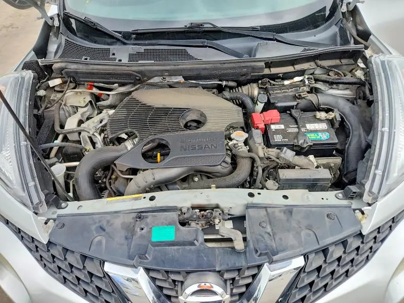 2015 NISSAN JUKE SV  