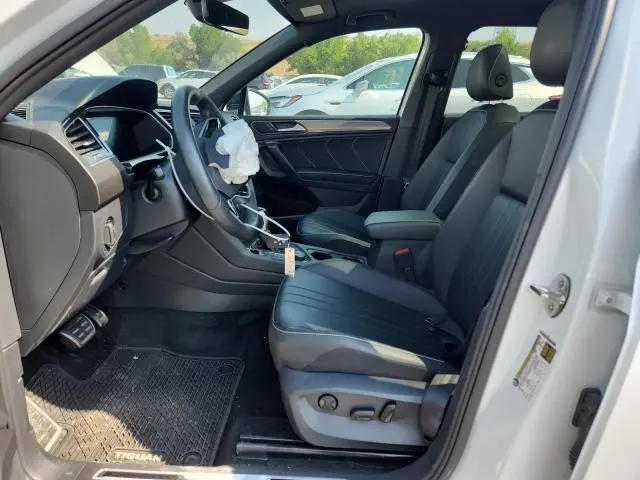 2024 VOLKSWAGEN TIGUAN SE R-LINE BLACK  