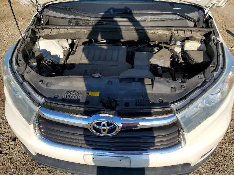 2015 TOYOTA HIGHLANDER LE PLUS  