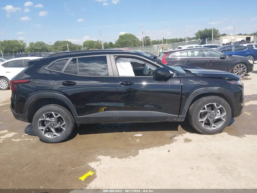 2025 CHEVROLET TRAX FWD LT