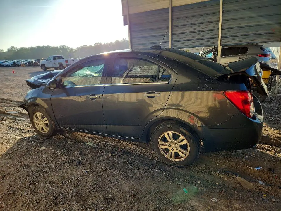 2016 CHEVROLET SONIC LT  
