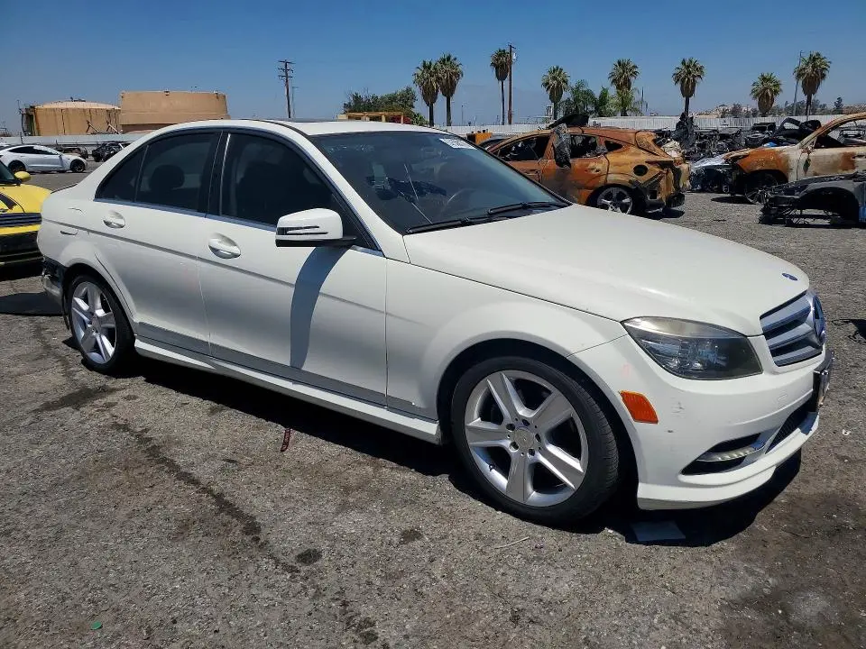 2011 MERCEDES-BENZ C 300  