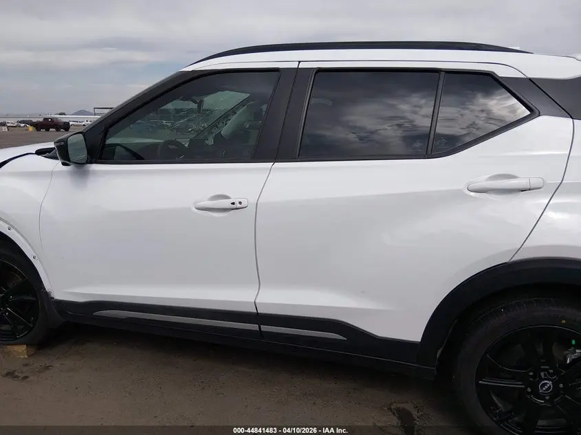 2024 NISSAN KICKS SR XTRONIC CVT