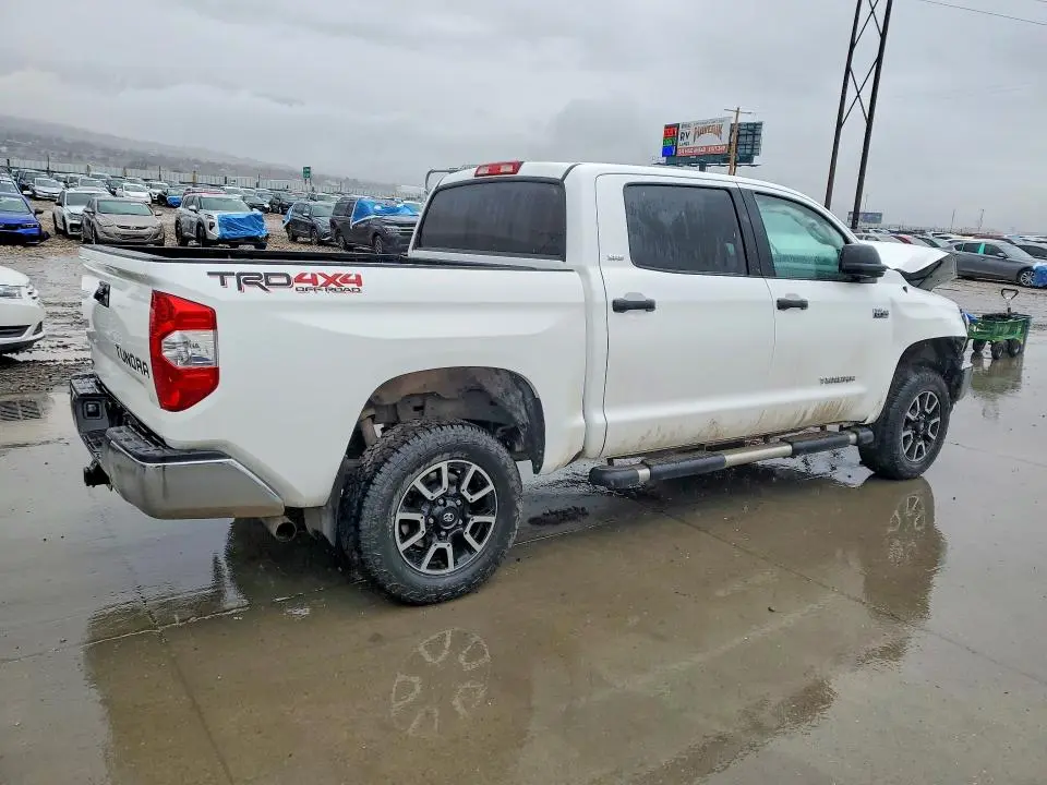 2016 TOYOTA TUNDRA SR5  