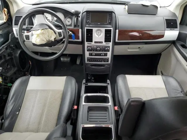 2010 CHRYSLER TOWN & COUNTRY TOURING PLUS  