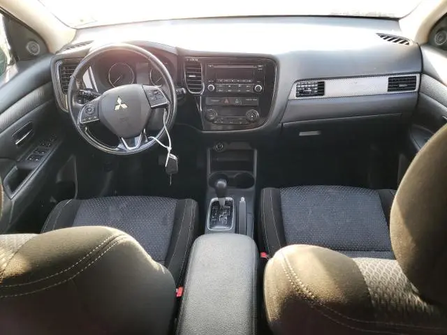 2016 MITSUBISHI OUTLANDER SE