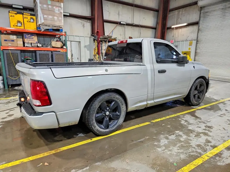 2014 RAM 1500 ST  