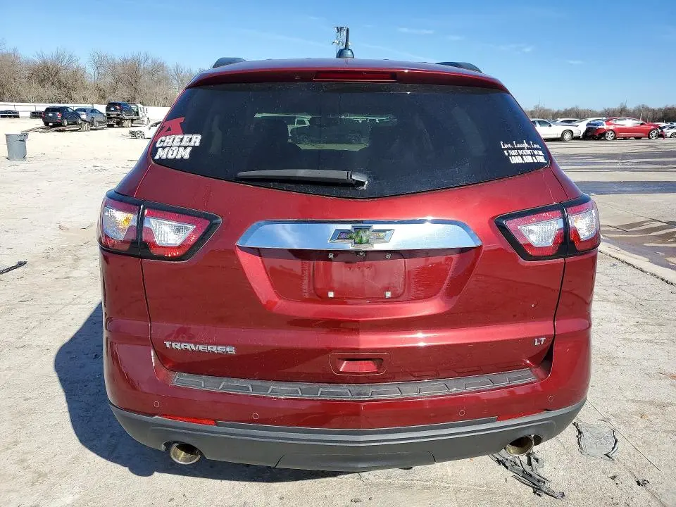 2017 CHEVROLET TRAVERSE LT  