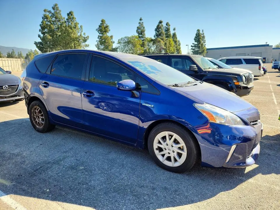 2012 TOYOTA PRIUS V TWO  