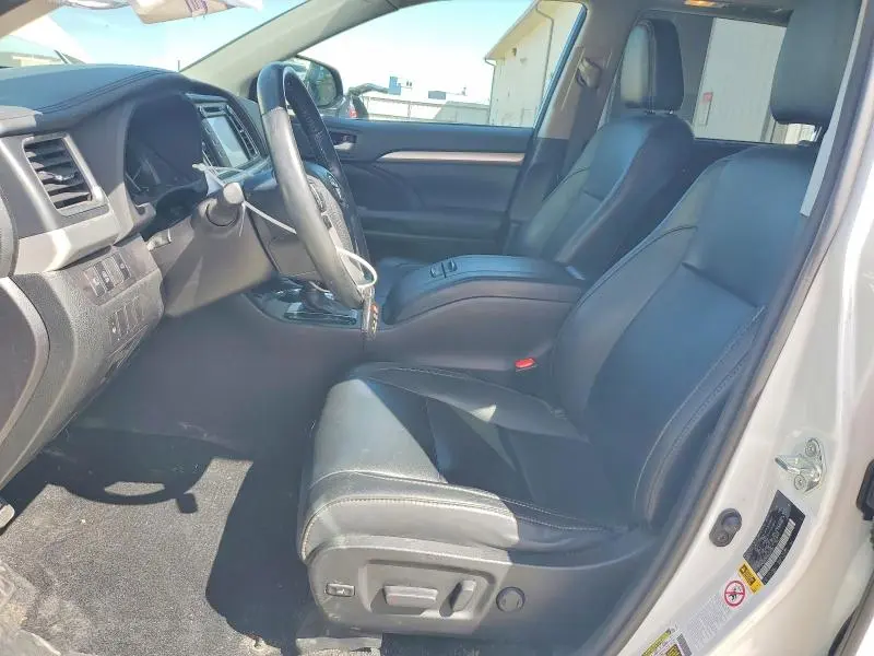 2017 TOYOTA HIGHLANDER   