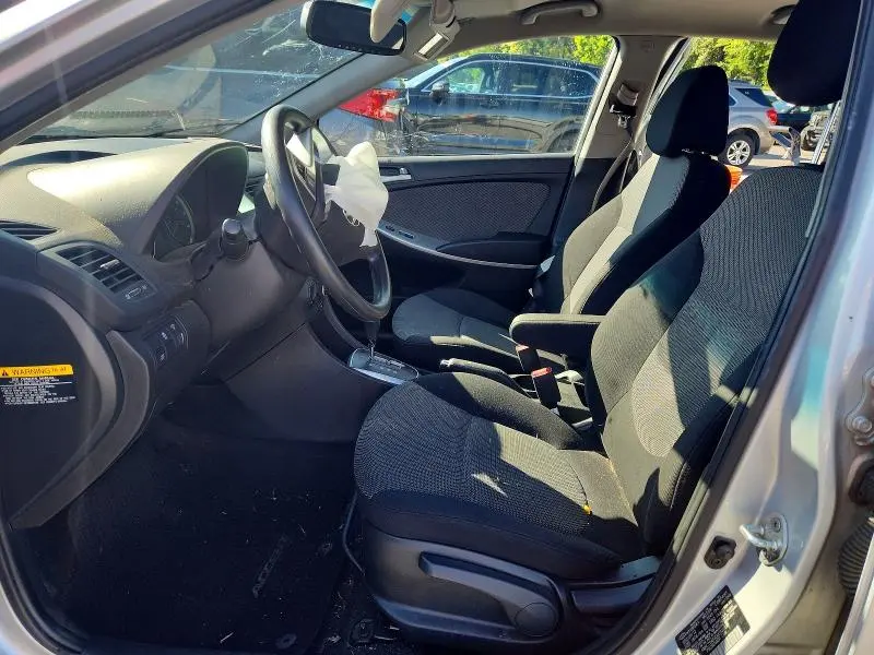 2013 HYUNDAI ACCENT GS  