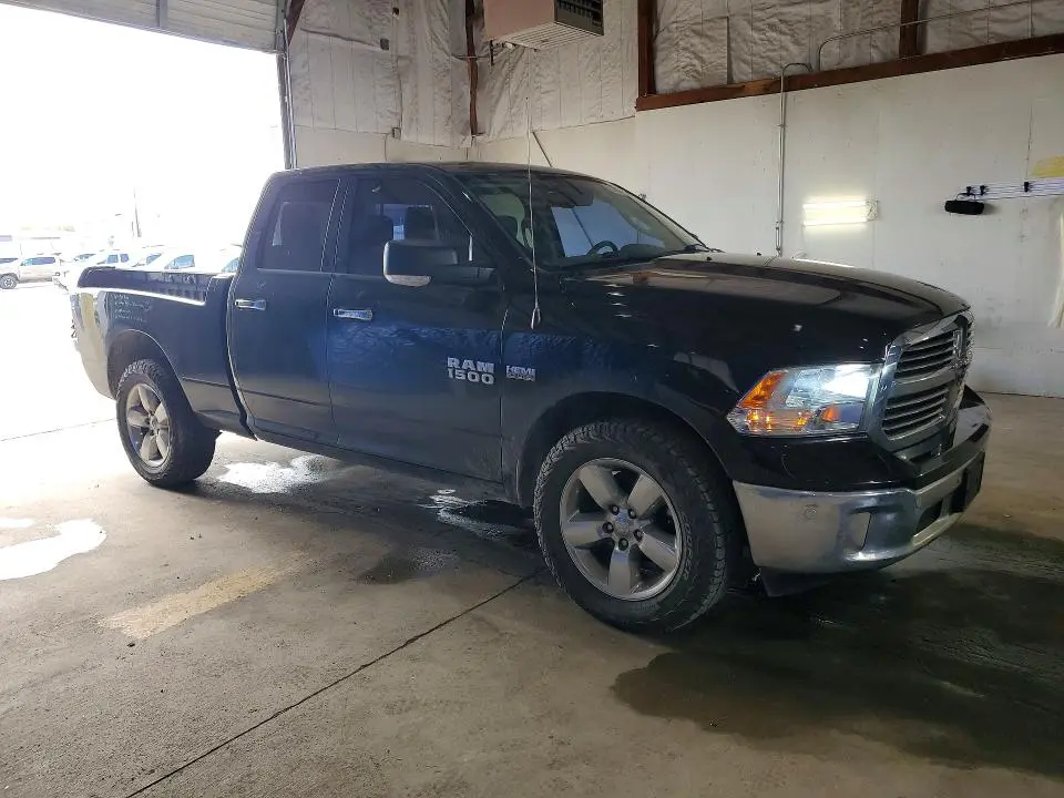 2017 RAM 1500 SLT  