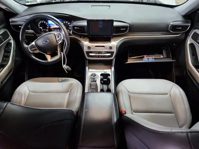2021 FORD EXPLORER XLT  