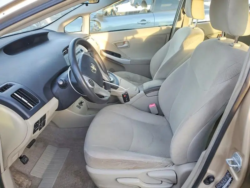 2010 TOYOTA PRIUS III  