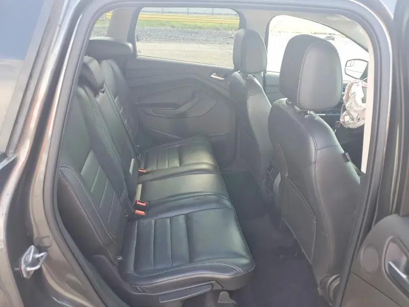 2016 FORD ESCAPE SE  