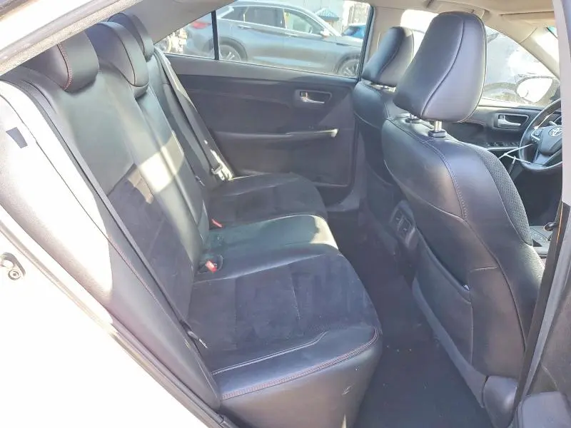 2015 TOYOTA CAMRY LE  