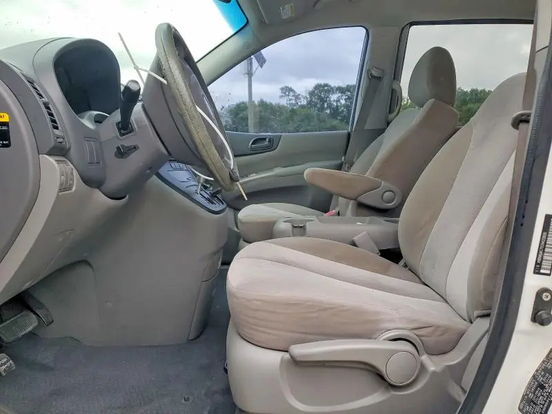 2012 KIA SEDONA LX  