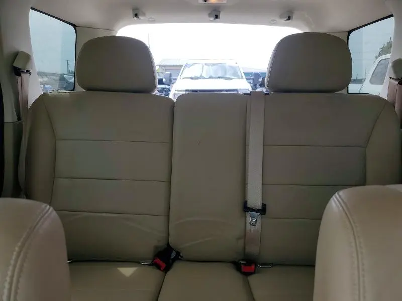 2010 FORD ESCAPE LIMITED  