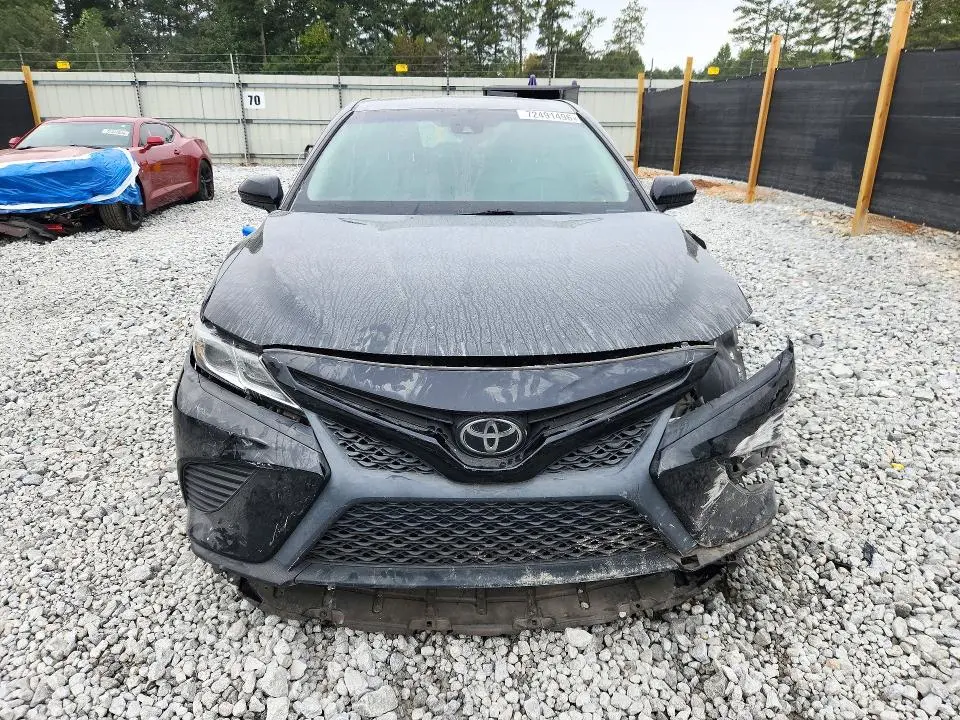 2018 TOYOTA CAMRY SE  