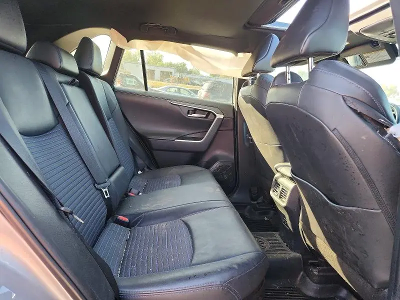 2019 TOYOTA RAV4 XSE  