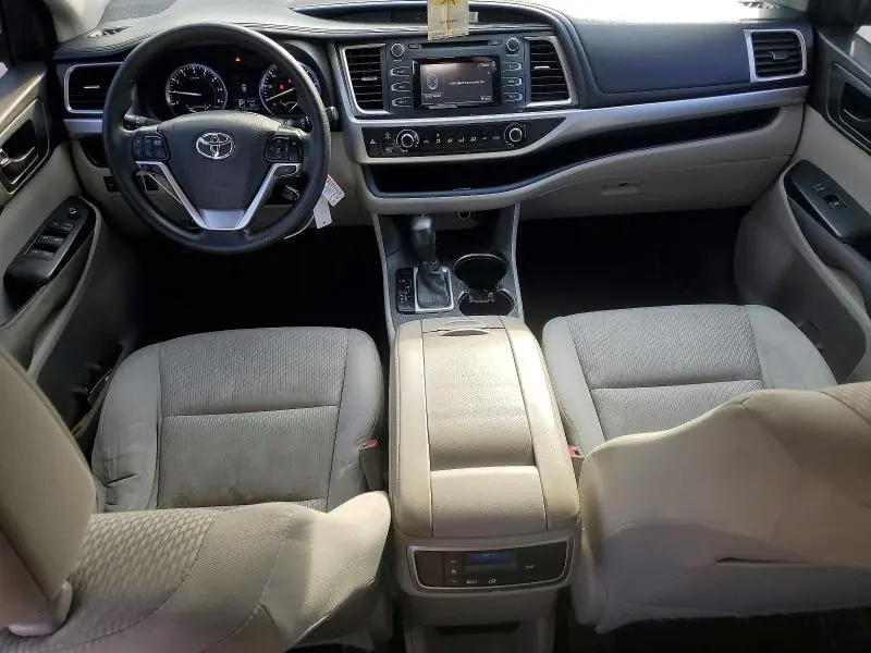 2016 TOYOTA HIGHLANDER LE  
