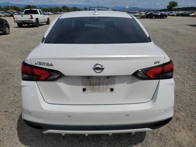 2020 NISSAN VERSA SV  