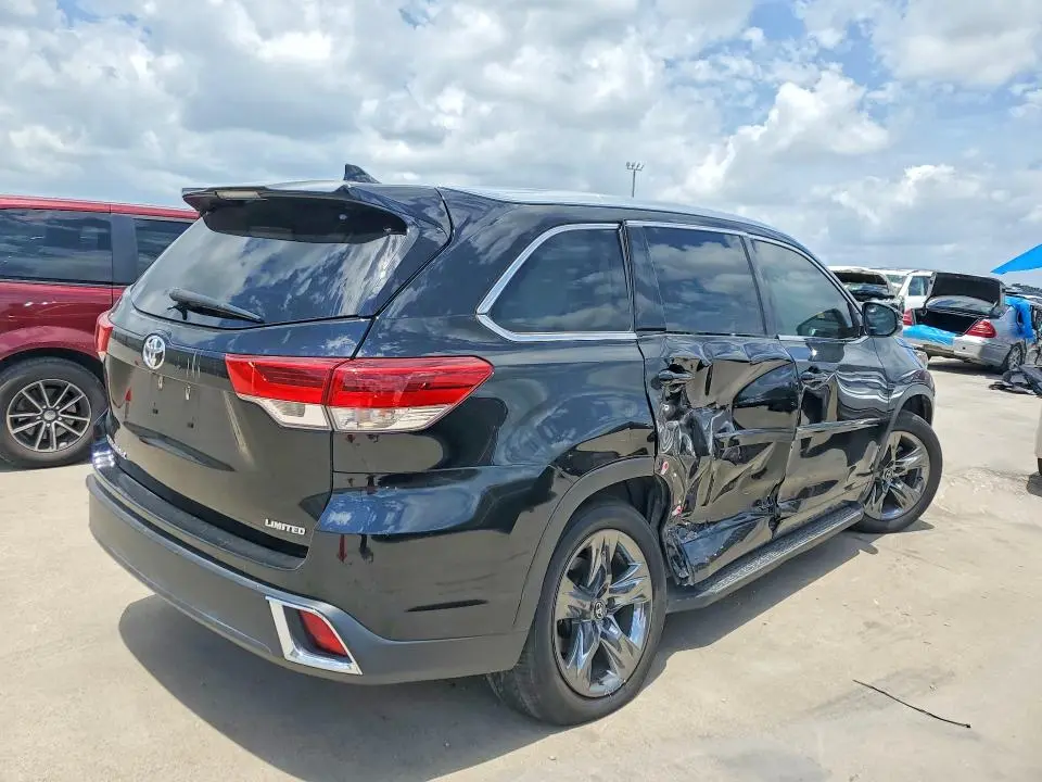 2017 TOYOTA HIGHLANDER LIMITED PLATINUM  