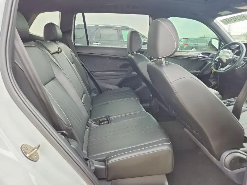 2022 VOLKSWAGEN TIGUAN SE R-LINE BLACK  