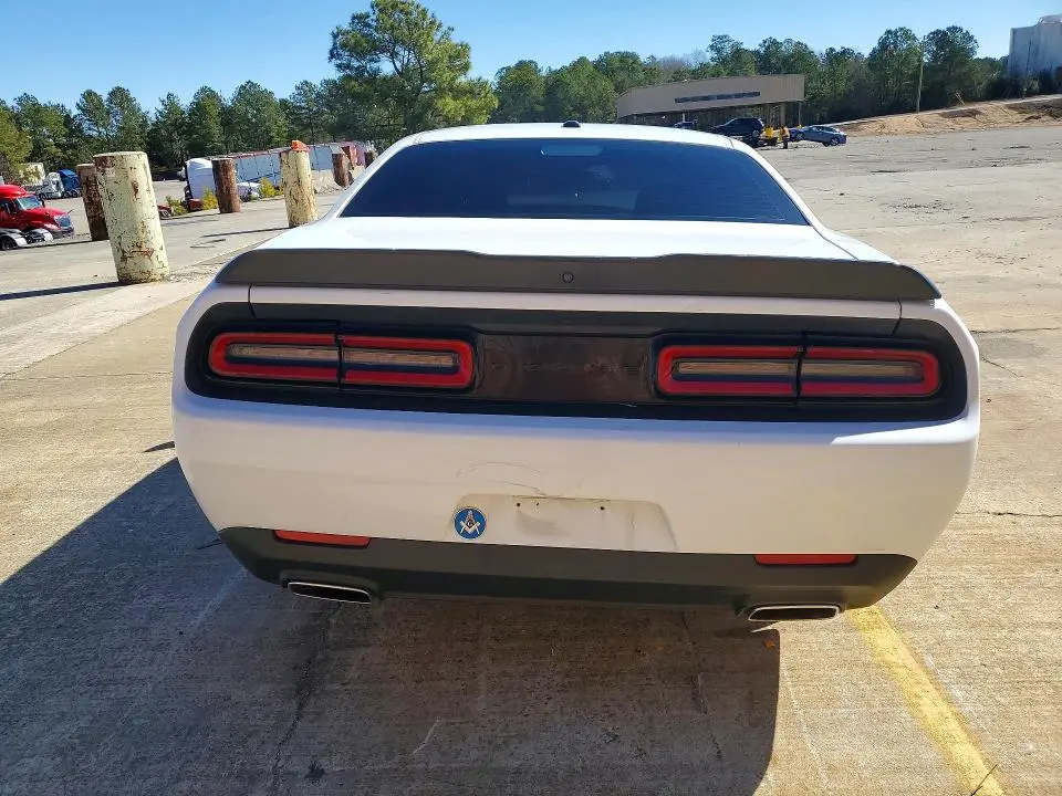 2022 DODGE CHALLENGER SXT  
