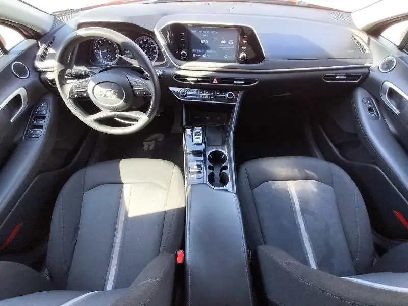 2022 HYUNDAI SONATA SE  