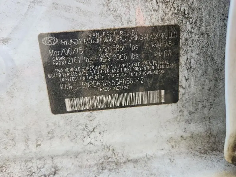 2016 HYUNDAI ELANTRA SE  