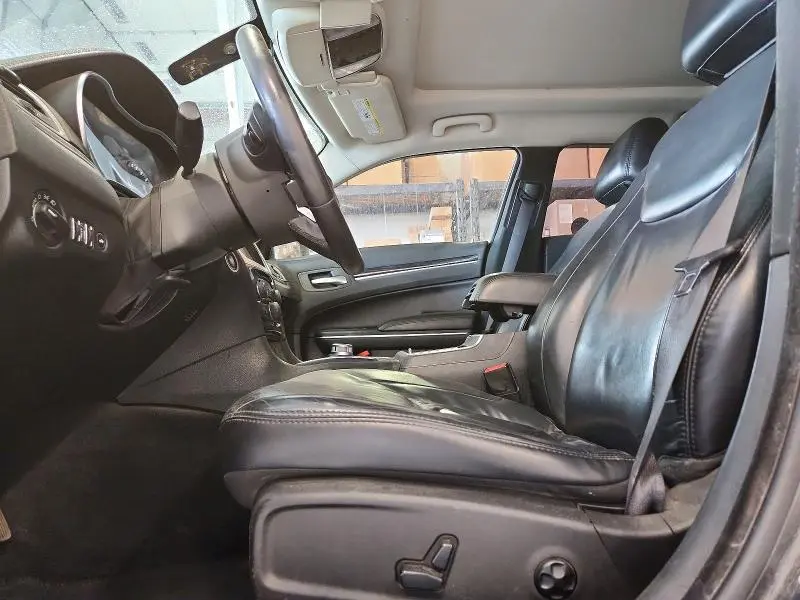 2015 CHRYSLER 300 LIMITED  