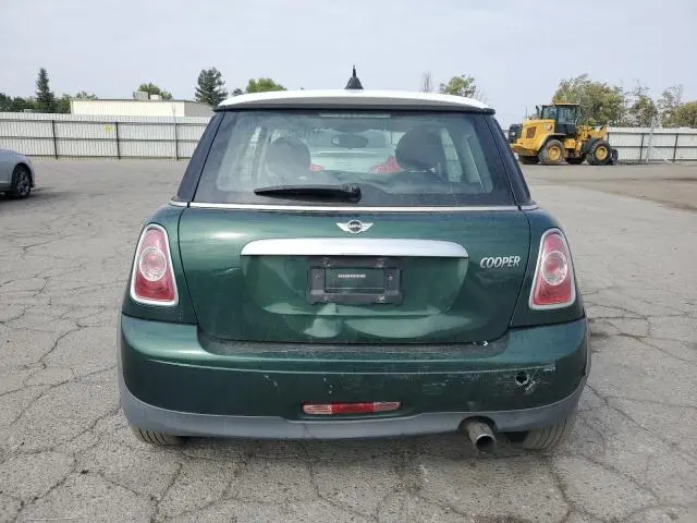 2011 MINI COOPER   