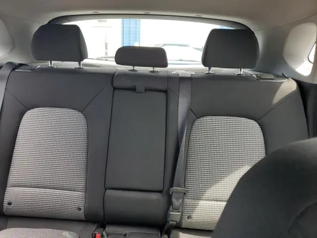 2018 HYUNDAI KONA SE  