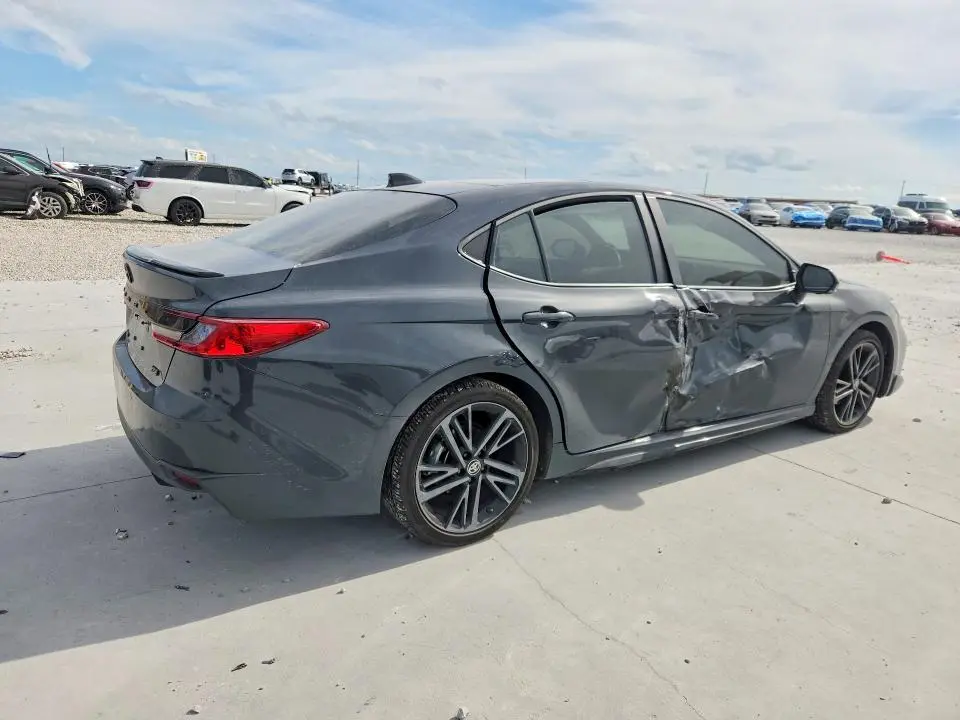 2025 TOYOTA CAMRY XSE  