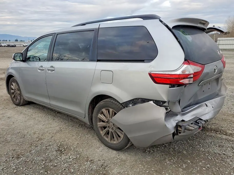 2015 TOYOTA SIENNA L 7-PASSENGER  